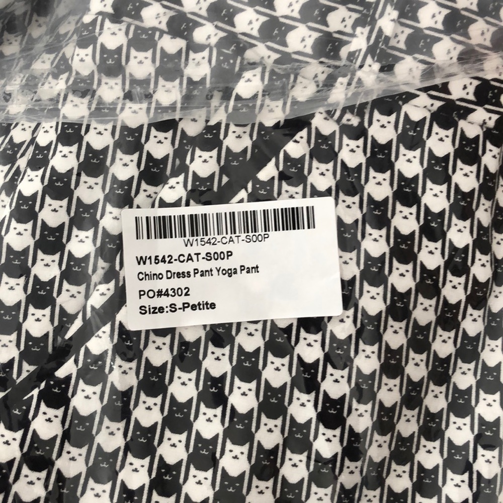 Betabrand catsthooth chino style pants